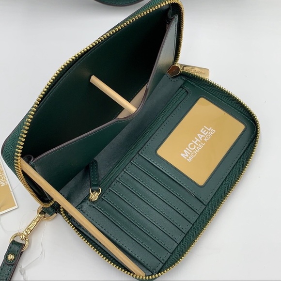 MICHAEL KORS LARGE X CHAIN SHOULDER TOTE & LG FLAT MULTIFUNCTIONAL PHONE CASE - Picture 12 of 16